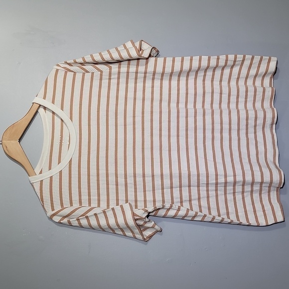 A New Day Striped White Tan Short Sleeve Tee - Picture 1 of 7